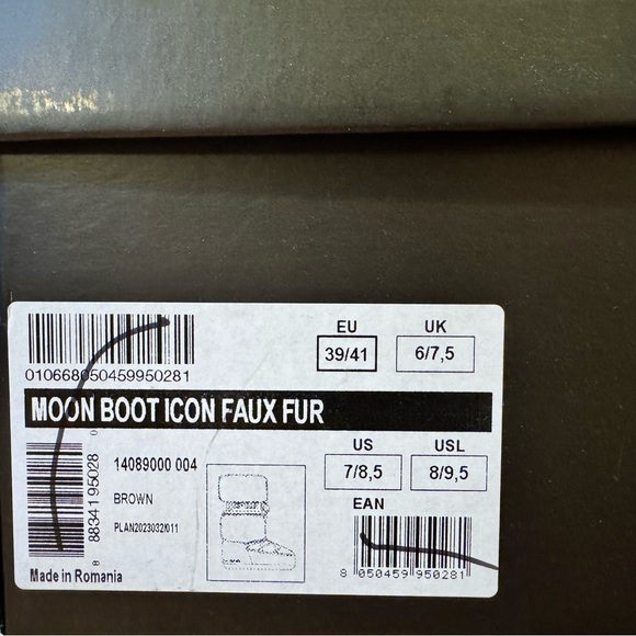 NWT Moon Boot Women's Dark Brown Fur Winter Boots US 7-8.5 / EU 39-41 - Picture 11 of 13